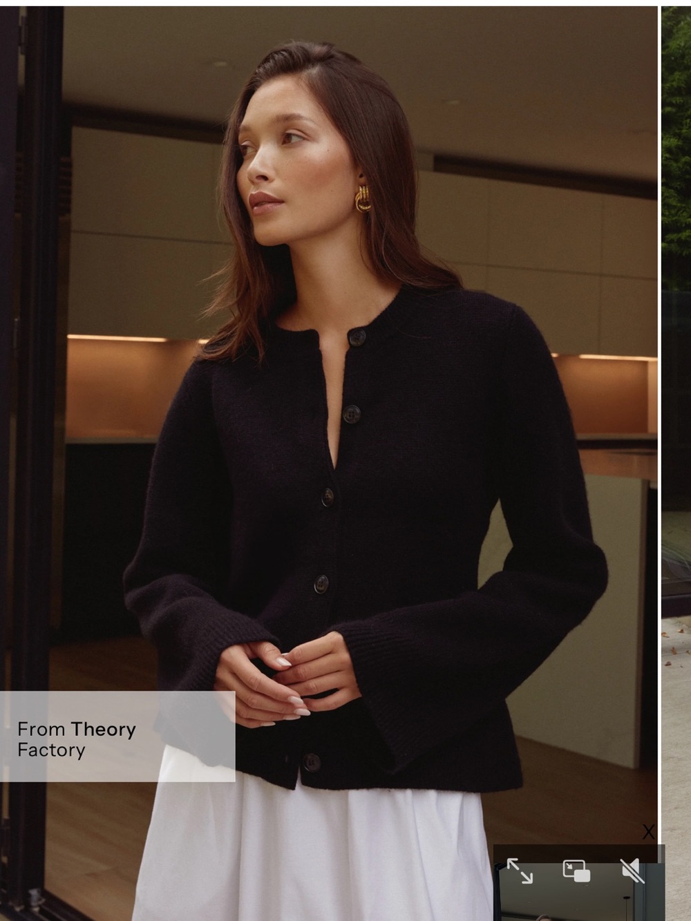 KOURT Black cashmere and wool Crewneck Button Cardigan Sweater